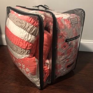 8 piece Queen Comforter Set